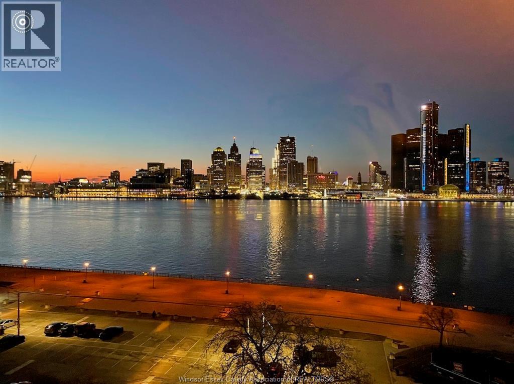 #804 75 RIVERSIDE DRIVE East - 25
