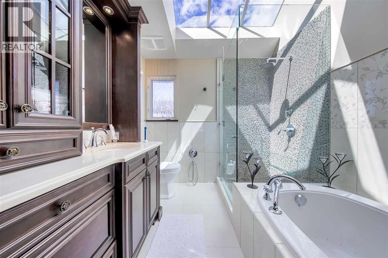 2273 MATHERS AVENUE, West Vancouver