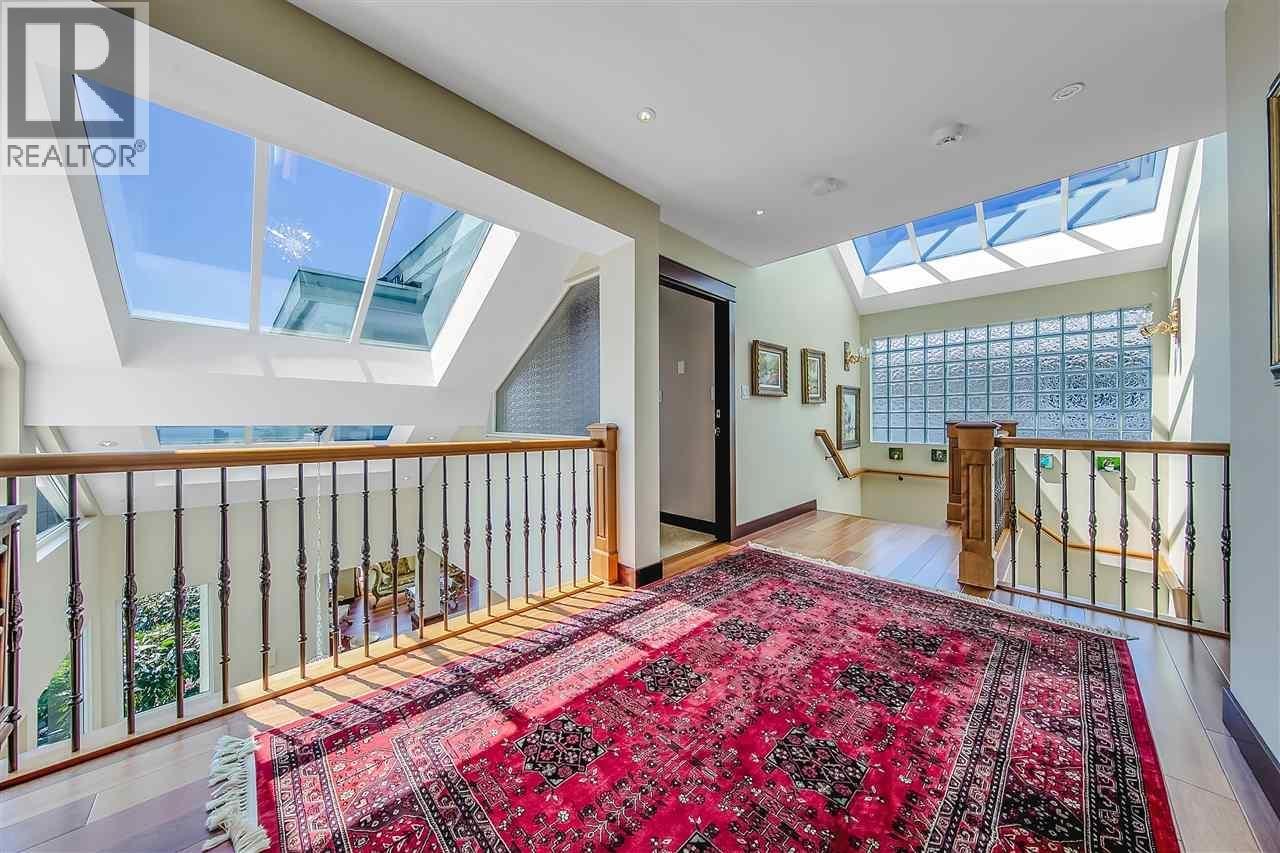 2273 MATHERS AVENUE, West Vancouver