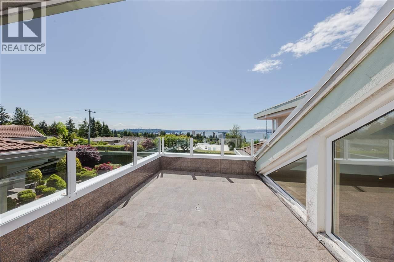 2273 MATHERS AVENUE, West Vancouver