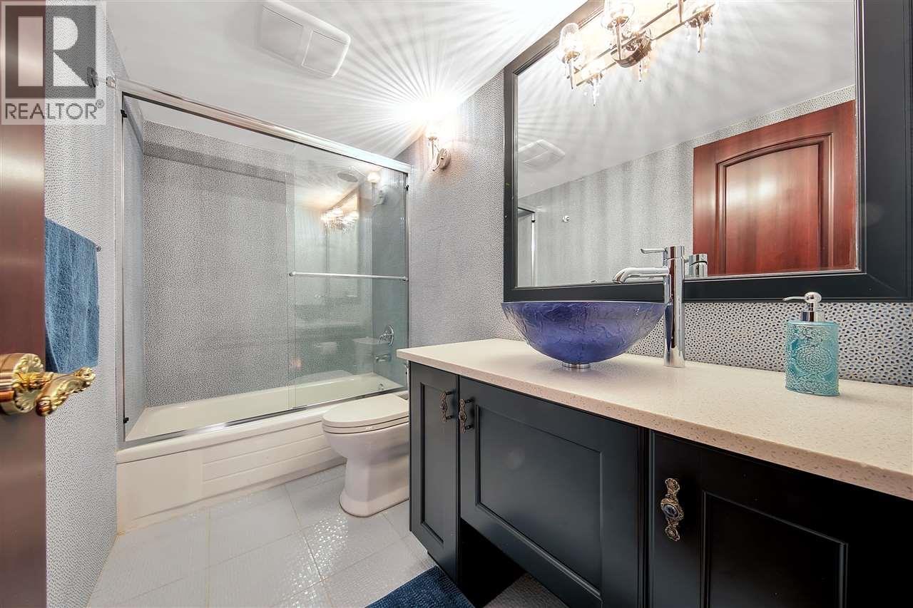 2273 MATHERS AVENUE, West Vancouver