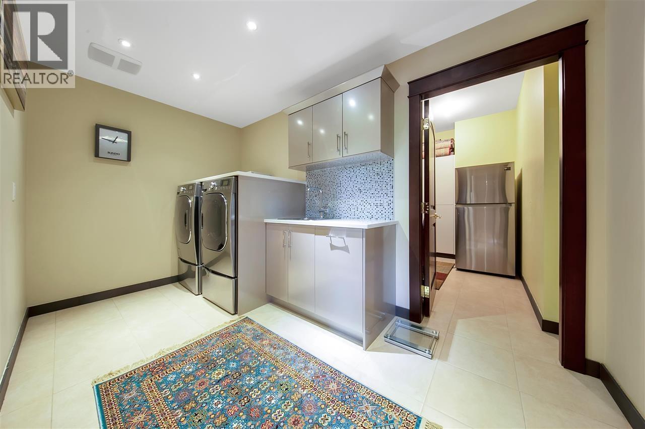 2273 MATHERS AVENUE, West Vancouver
