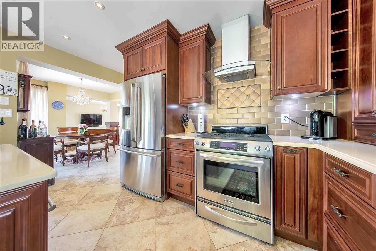 2273 MATHERS AVENUE, West Vancouver