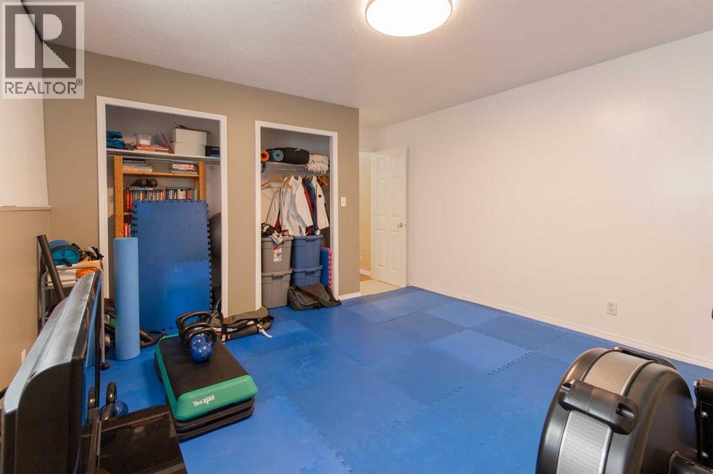 160 Heritage Boulevard W - 29