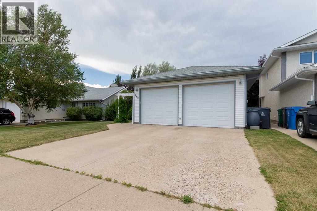 160 Heritage Boulevard W - 3