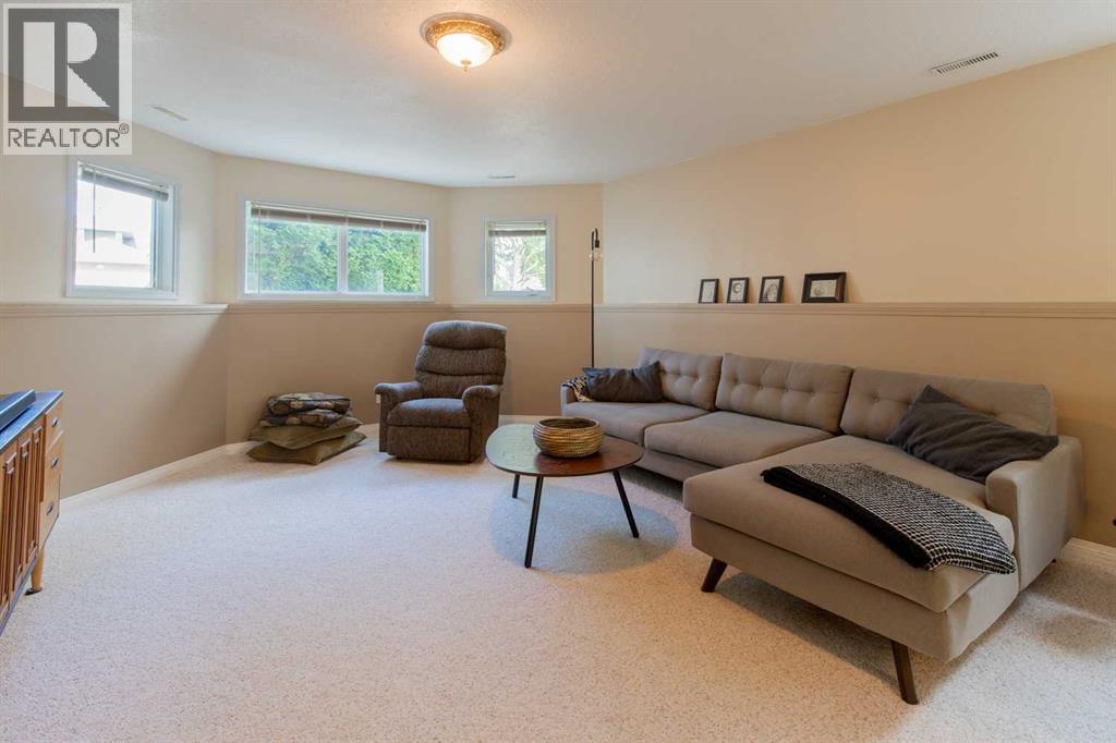 160 Heritage Boulevard W - 33