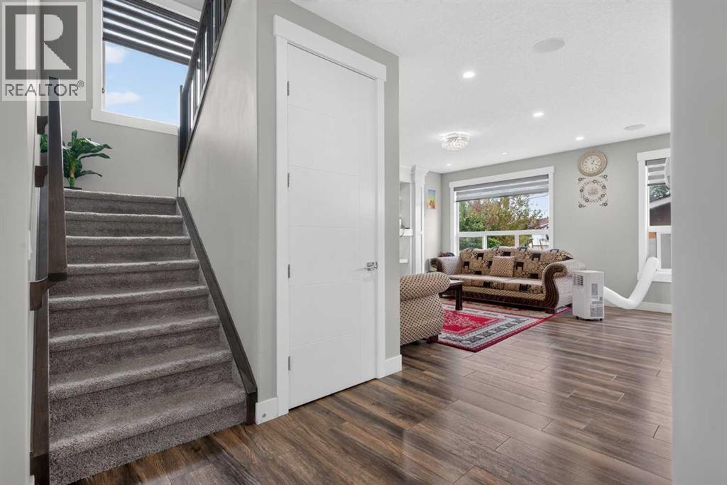 120 Castlegrove Road NE - 17