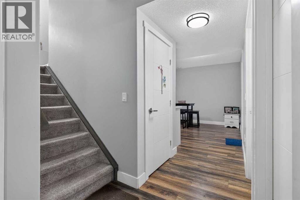 120 Castlegrove Road NE - 33