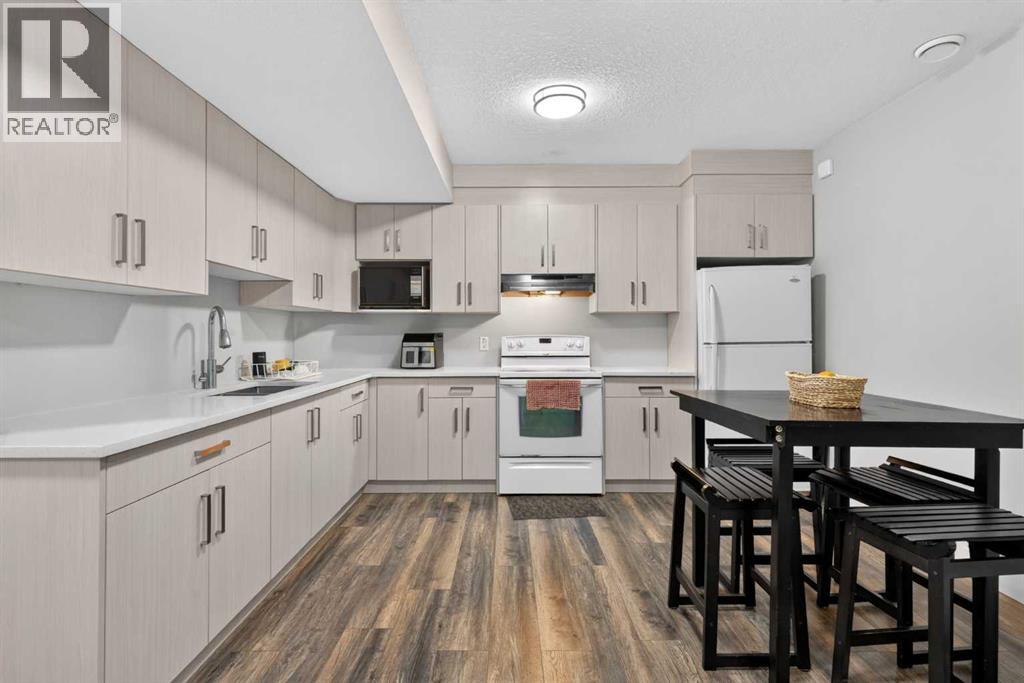 120 Castlegrove Road NE - 34