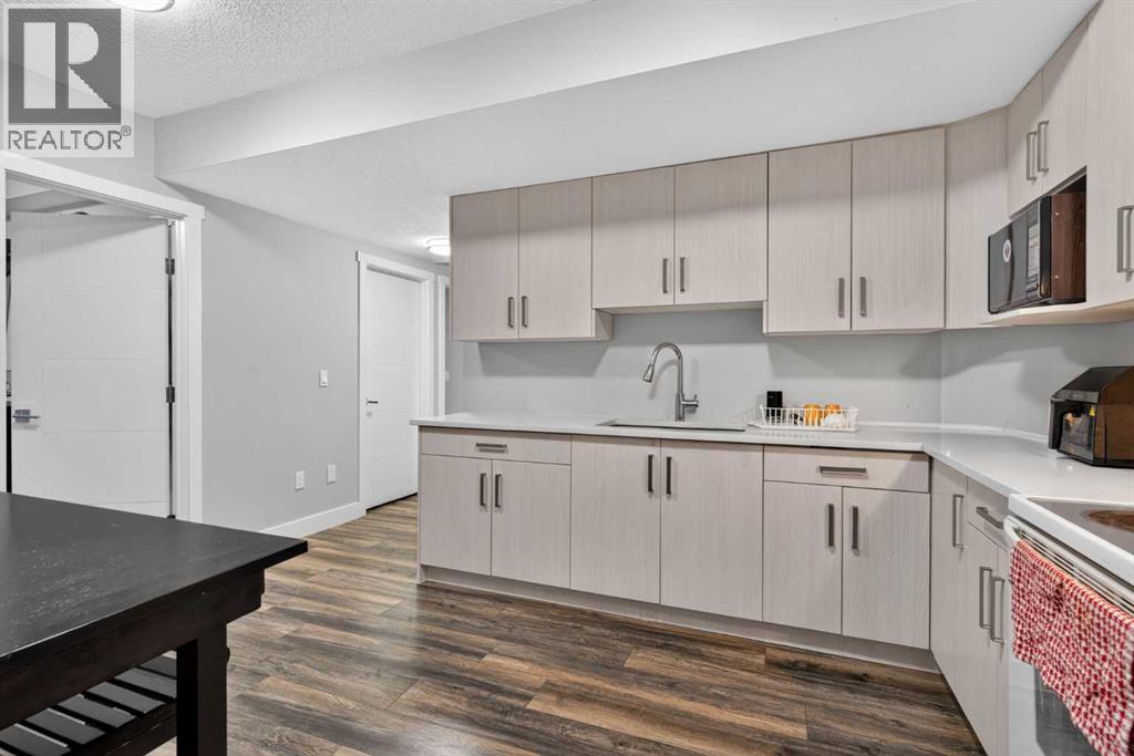 120 Castlegrove Road NE - 36