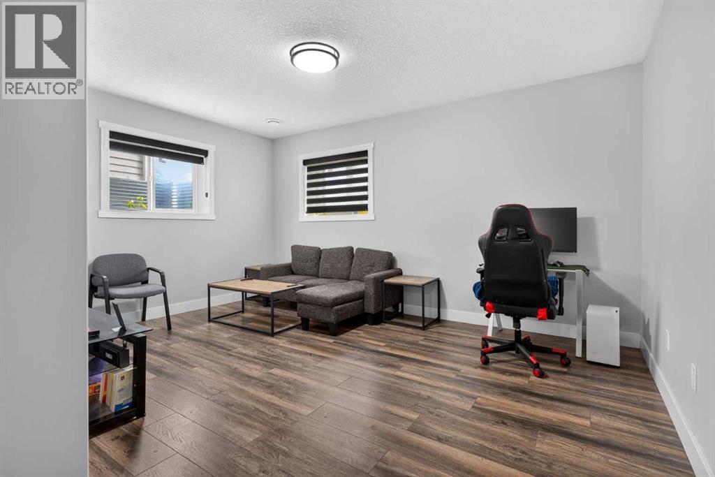 120 Castlegrove Road NE - 39