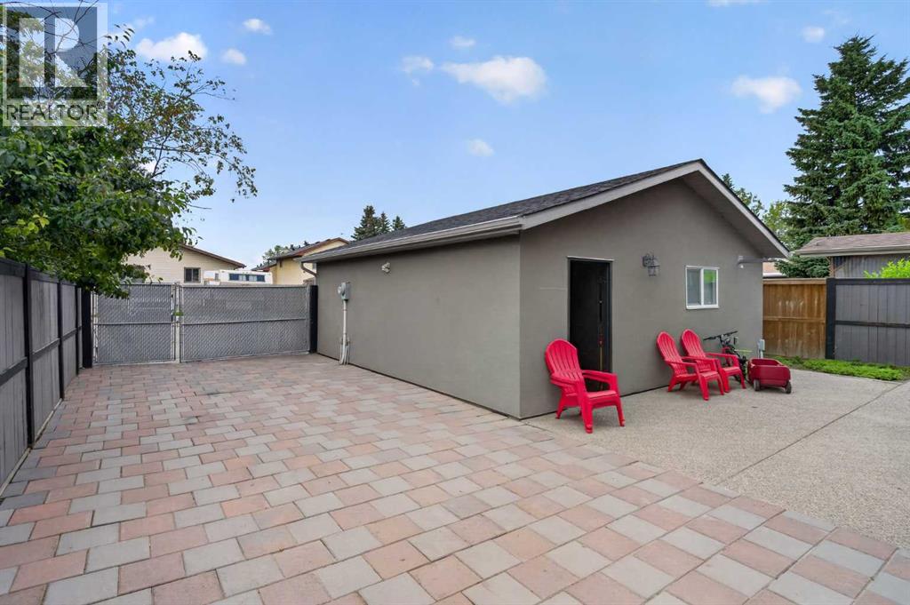 120 Castlegrove Road NE - 45