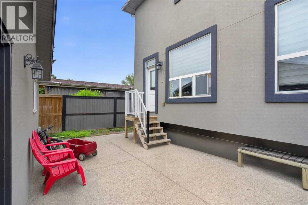 120 Castlegrove Road NE - 46