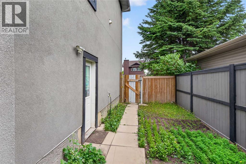 120 Castlegrove Road NE - 47