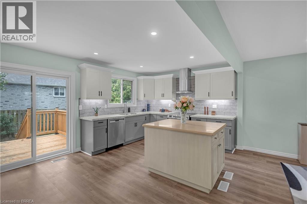 4 DOWDEN Avenue - 13