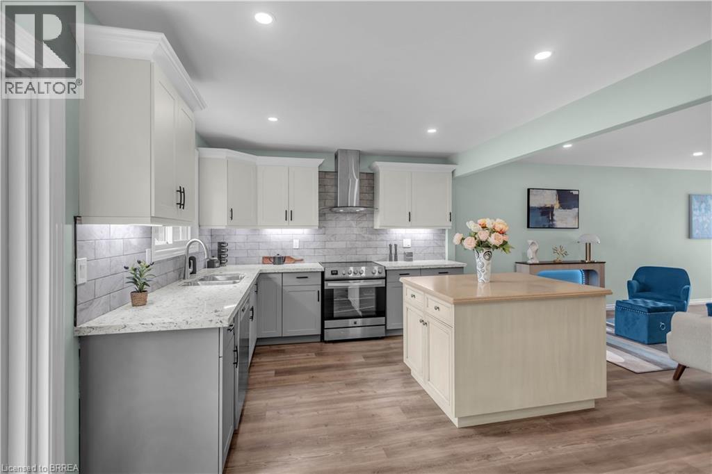 4 DOWDEN Avenue - 14