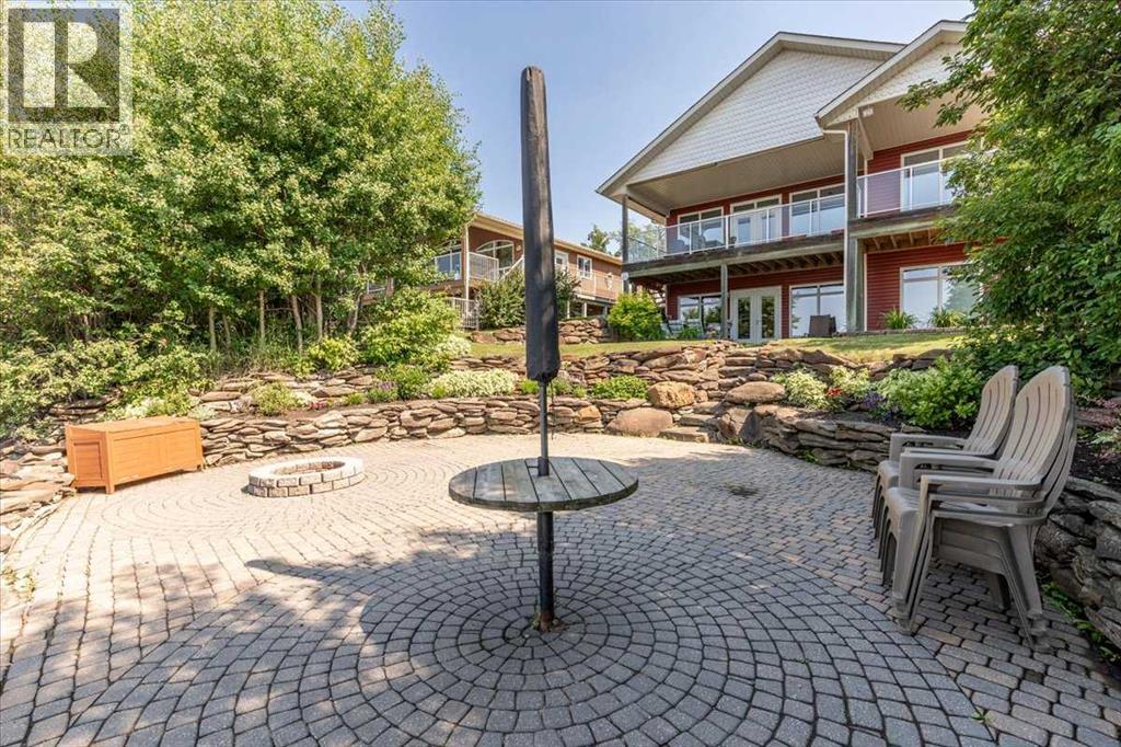 72 Beach Avenue - Image 44