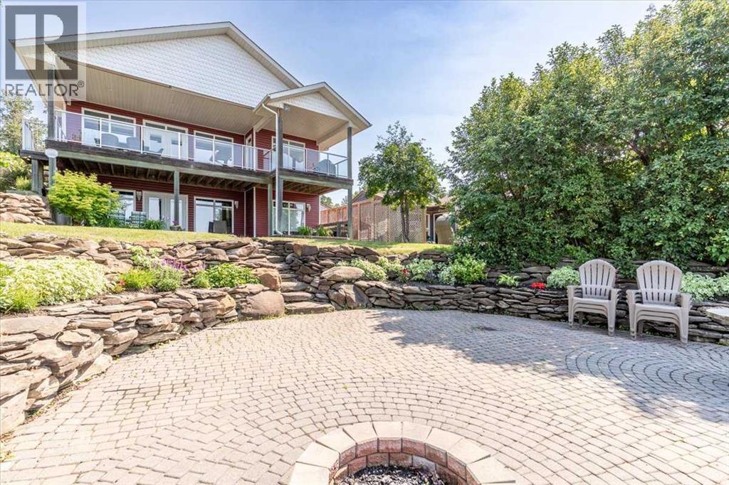 72 Beach Avenue - Image 45