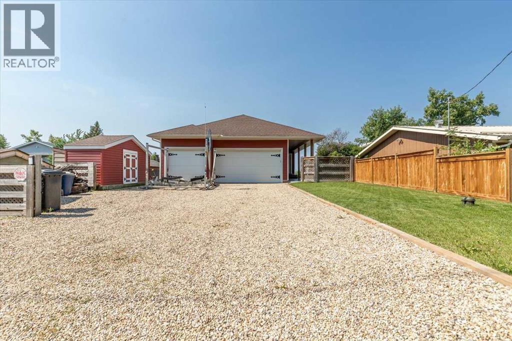 72 Beach Avenue - Image 32
