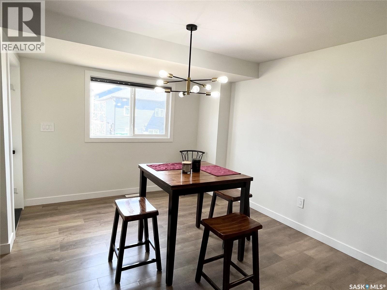 222 Nightingale ROAD - 11
