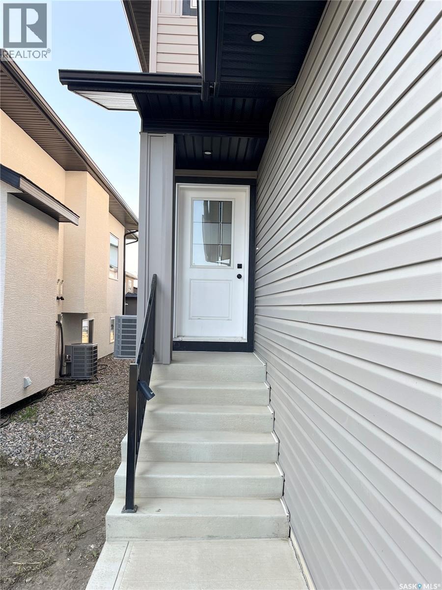 222 Nightingale ROAD - 2