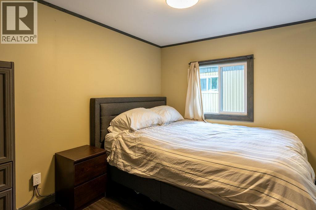 #4 1079 Lundell Road - 5