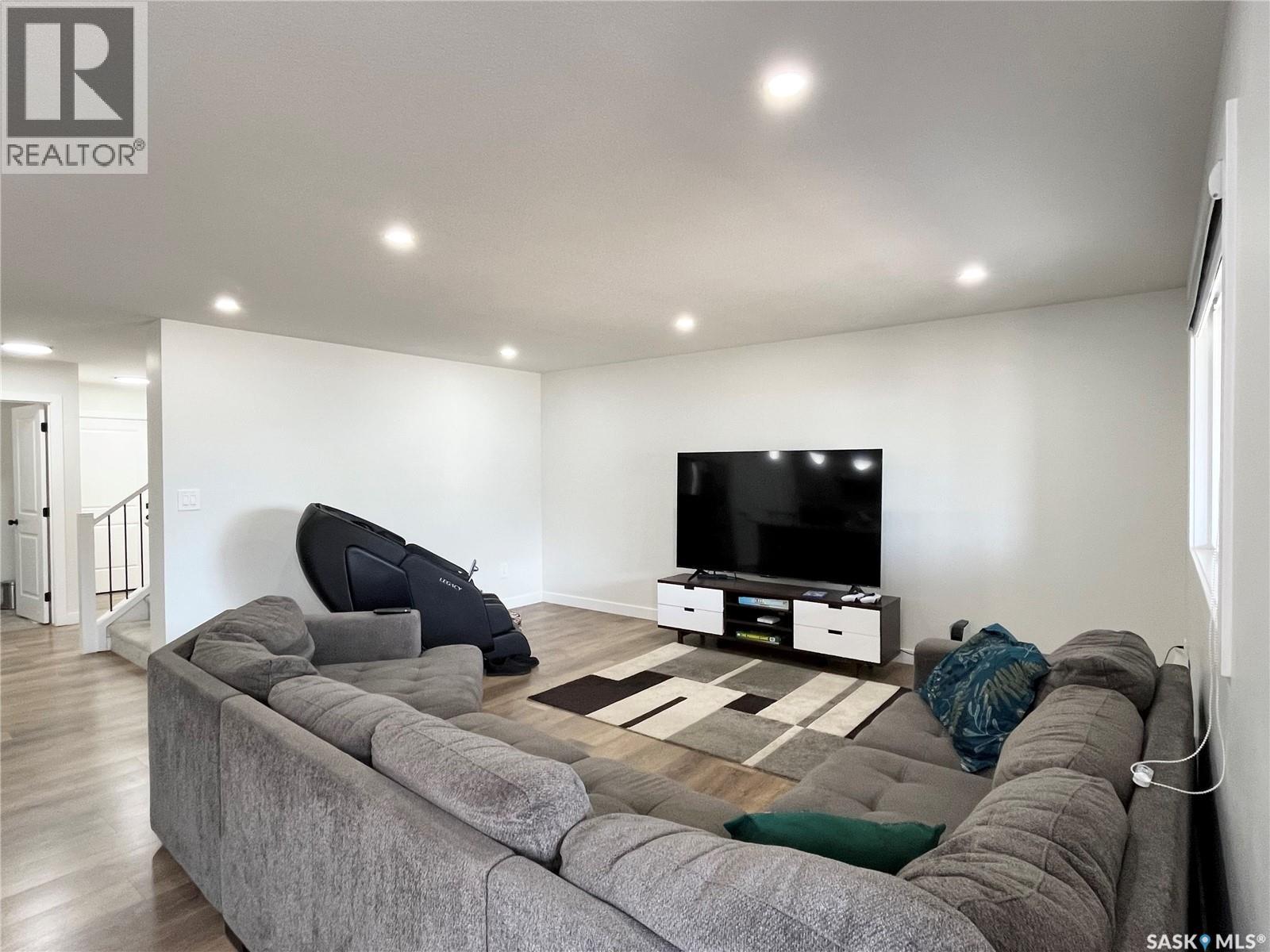 222 Nightingale ROAD - 8