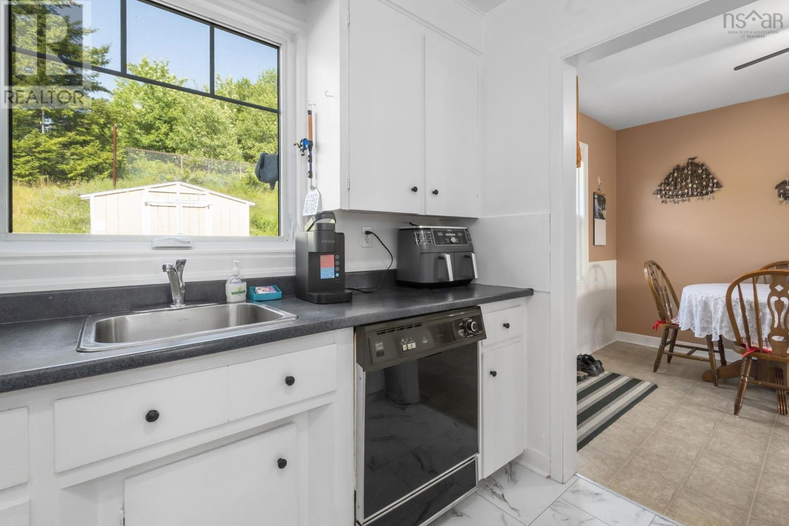 45B Kennedy Drive - 10