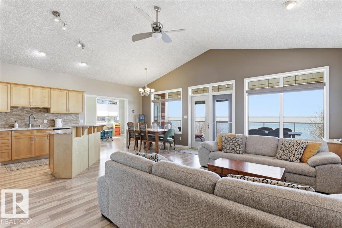 72 Beach Ave - 5