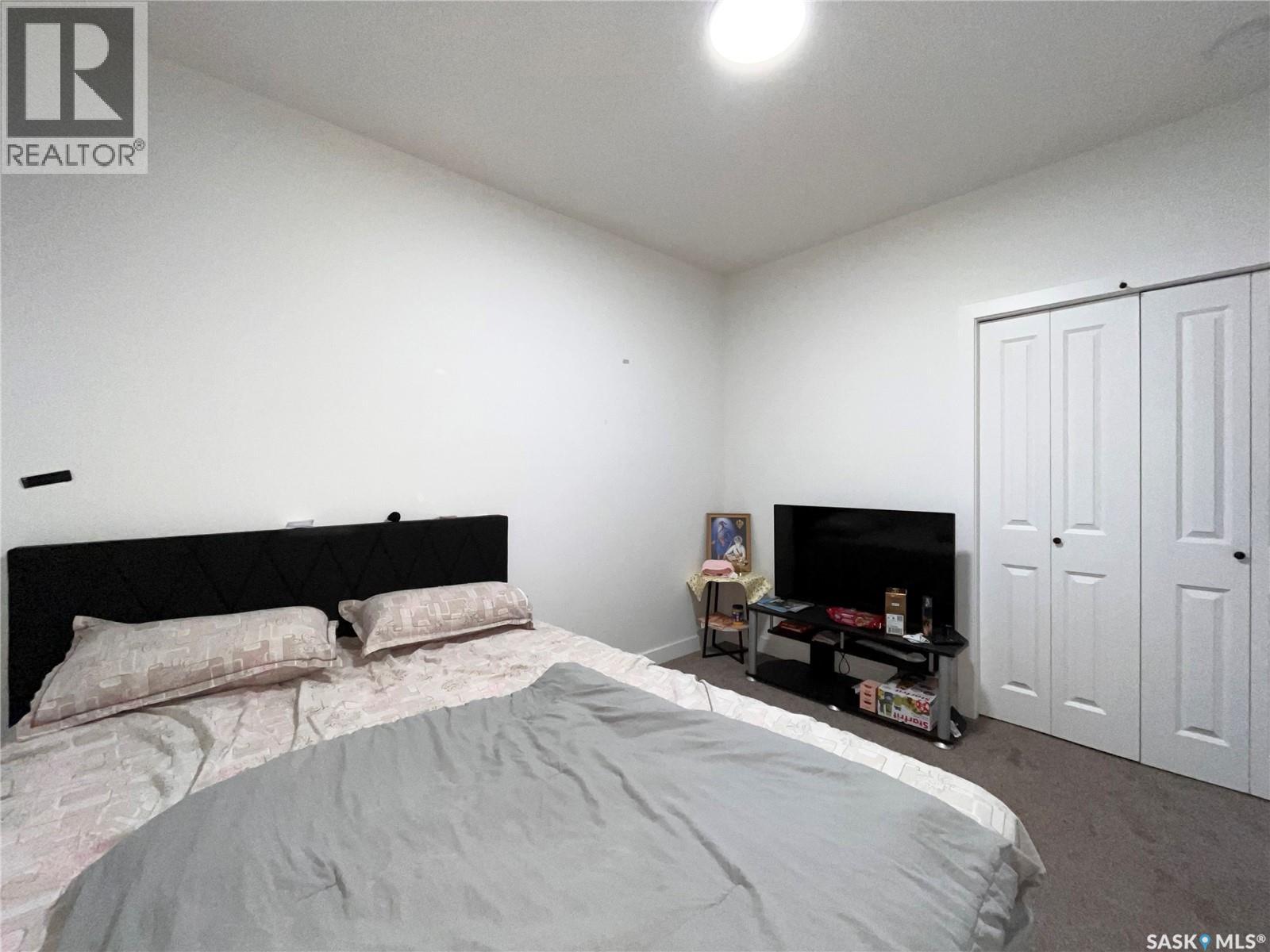 222 Nightingale ROAD - 40