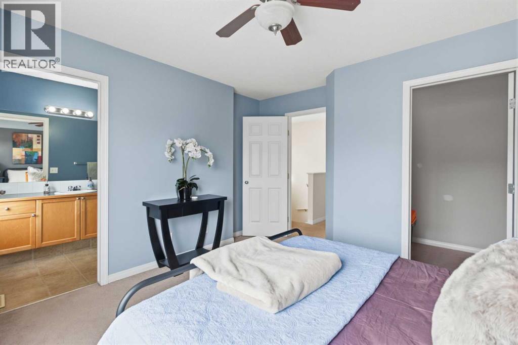 166 Everhollow Heights SW - 16
