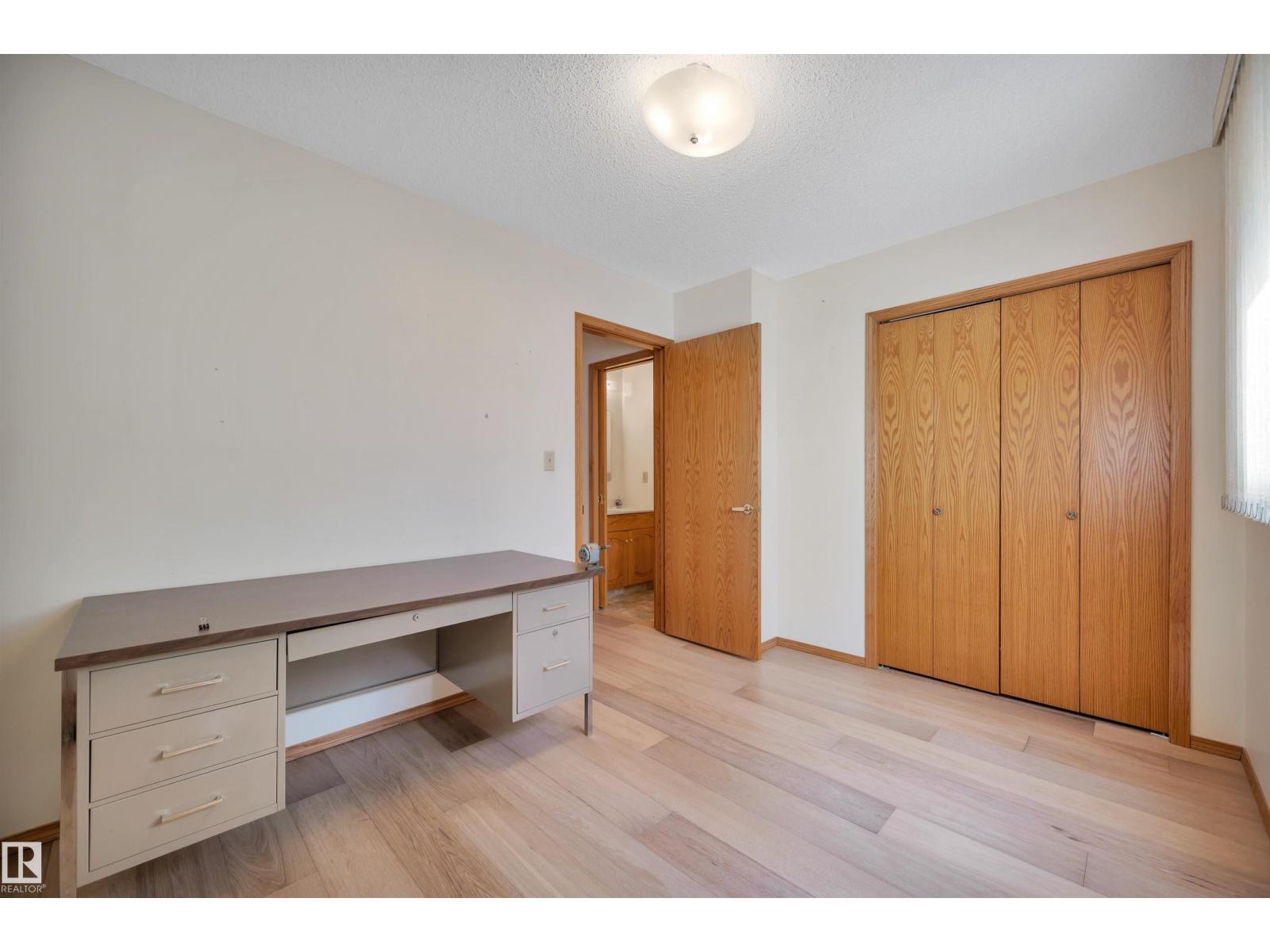 10155 74 ST NW - 24