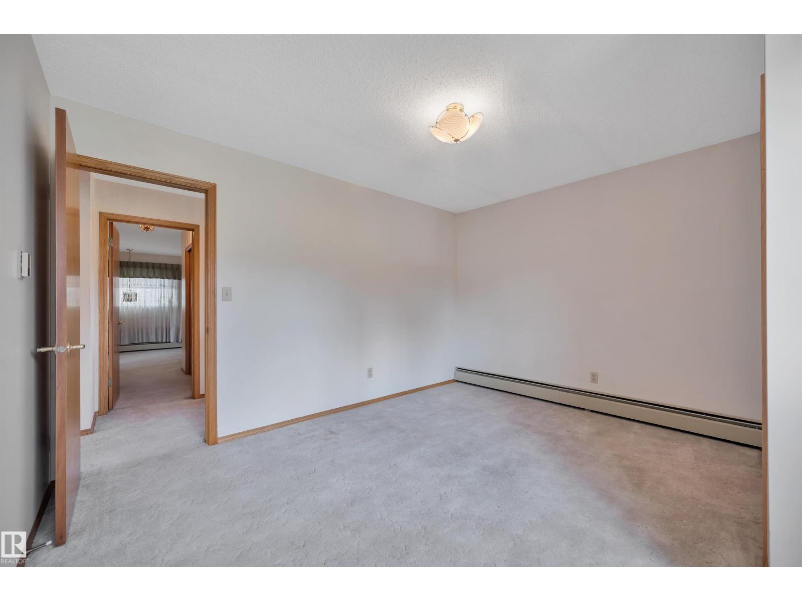 10155 74 ST NW - 34