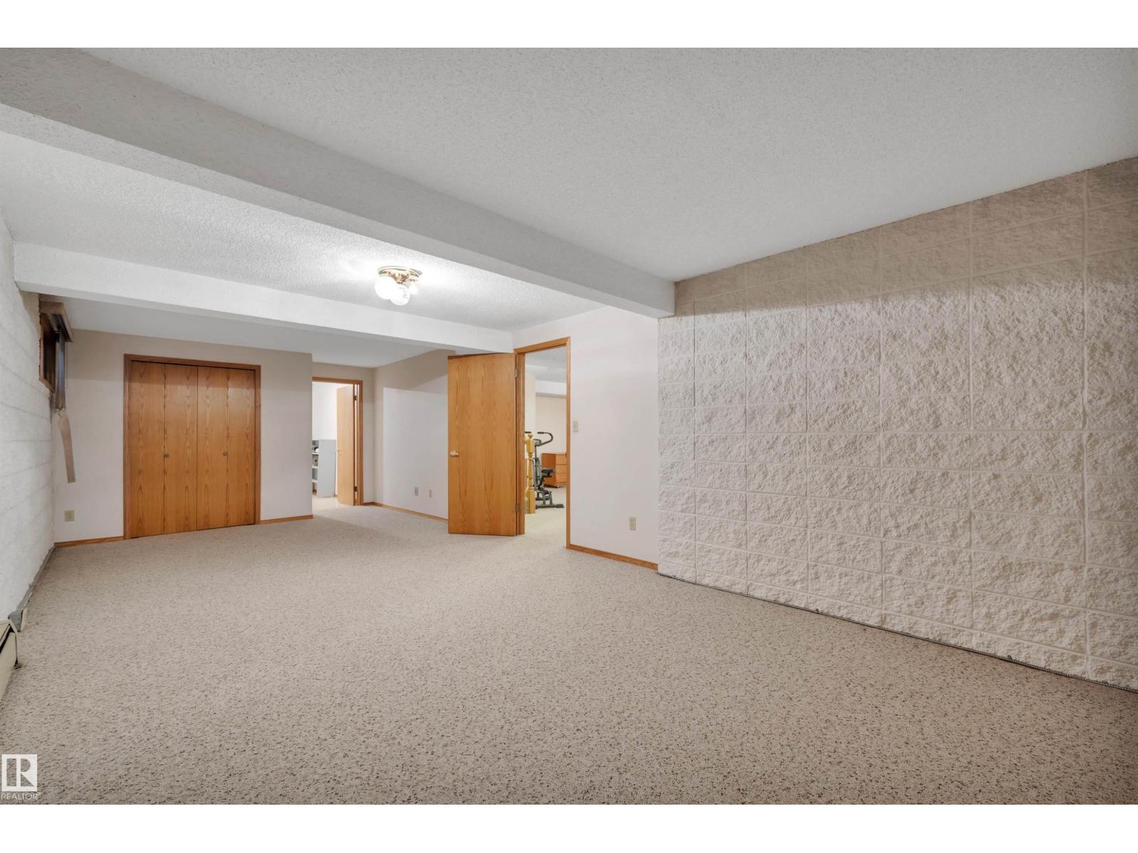 10155 74 ST NW - 46