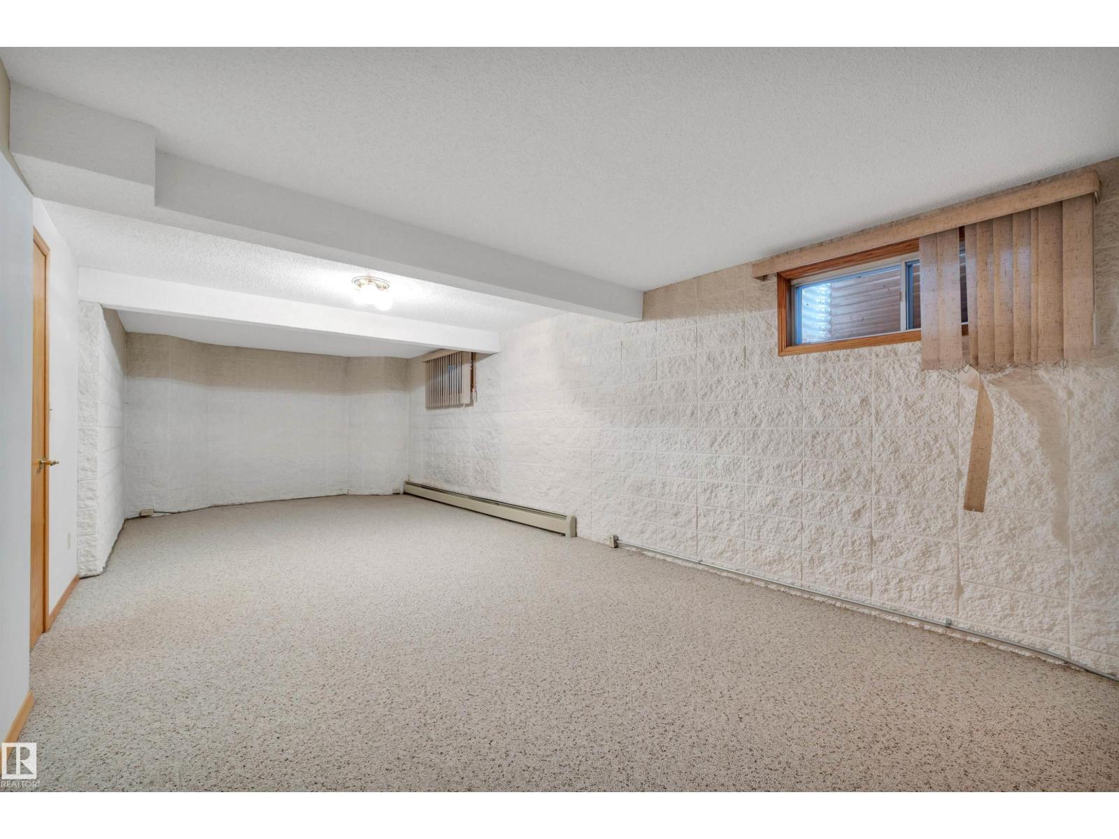 10155 74 ST NW - 47
