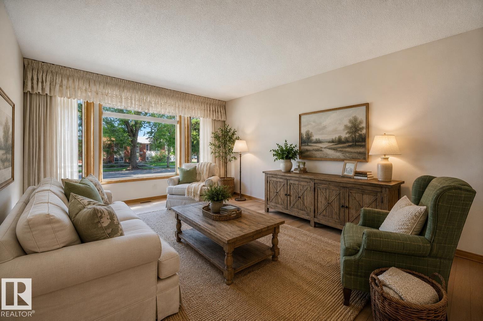 10155 74 ST NW - 5