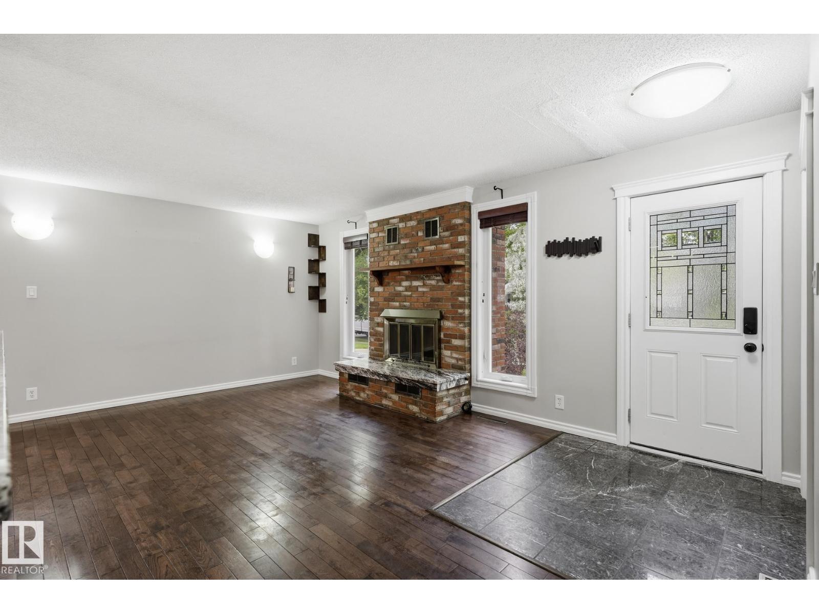 28 SUNNYSIDE CR - Image 8