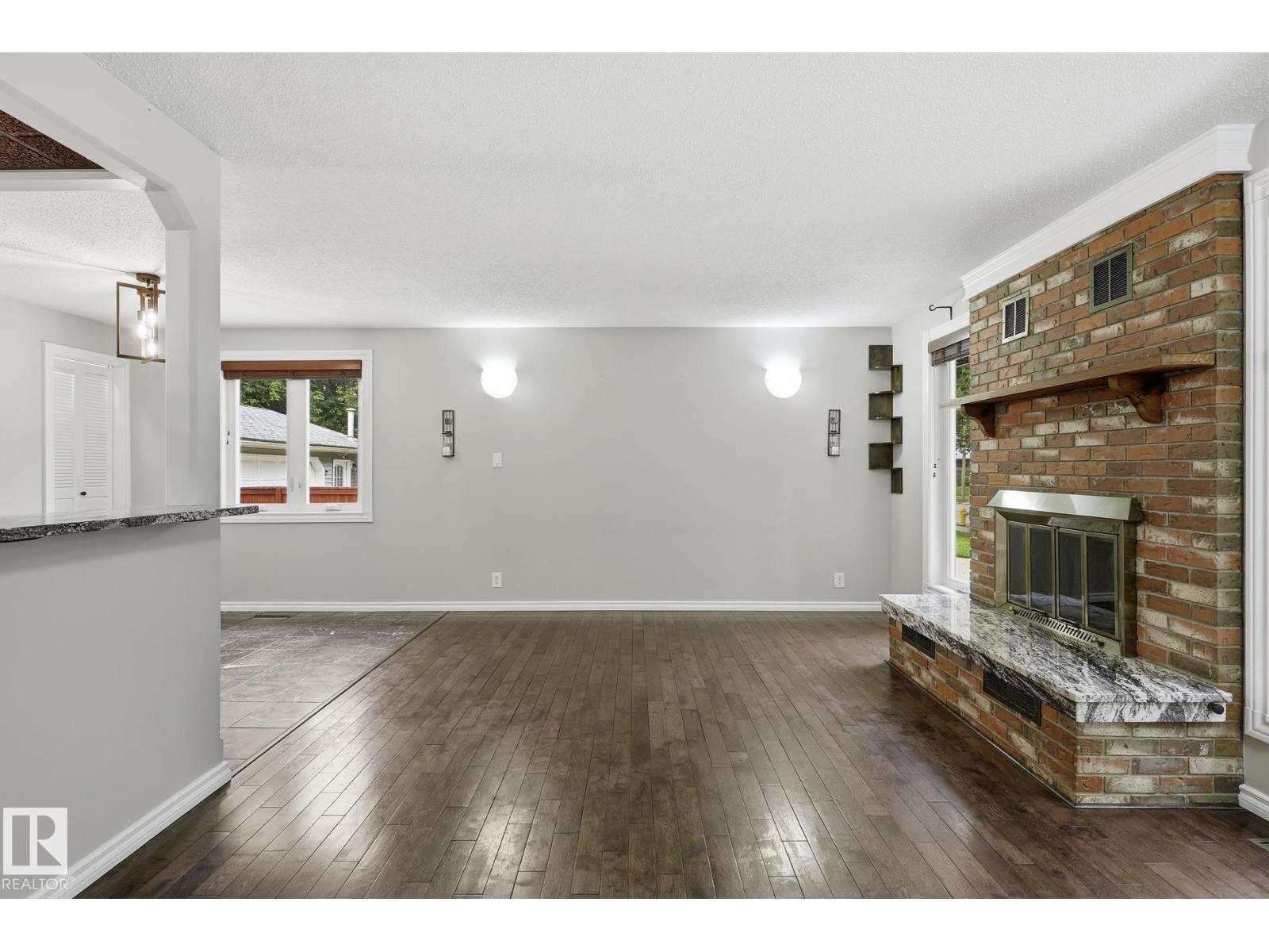 28 SUNNYSIDE CR - Image 9