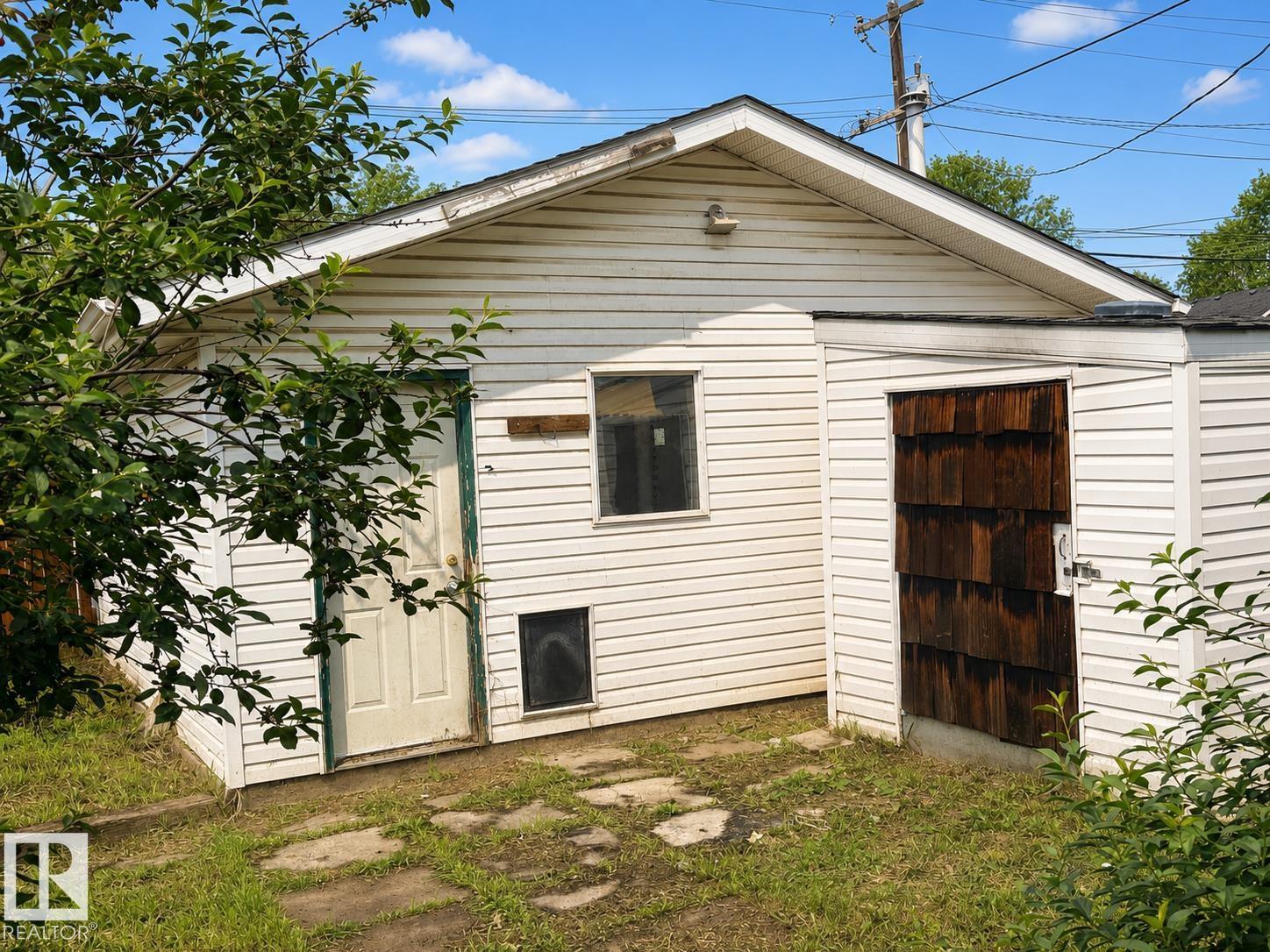 11916 95A ST NW - 2