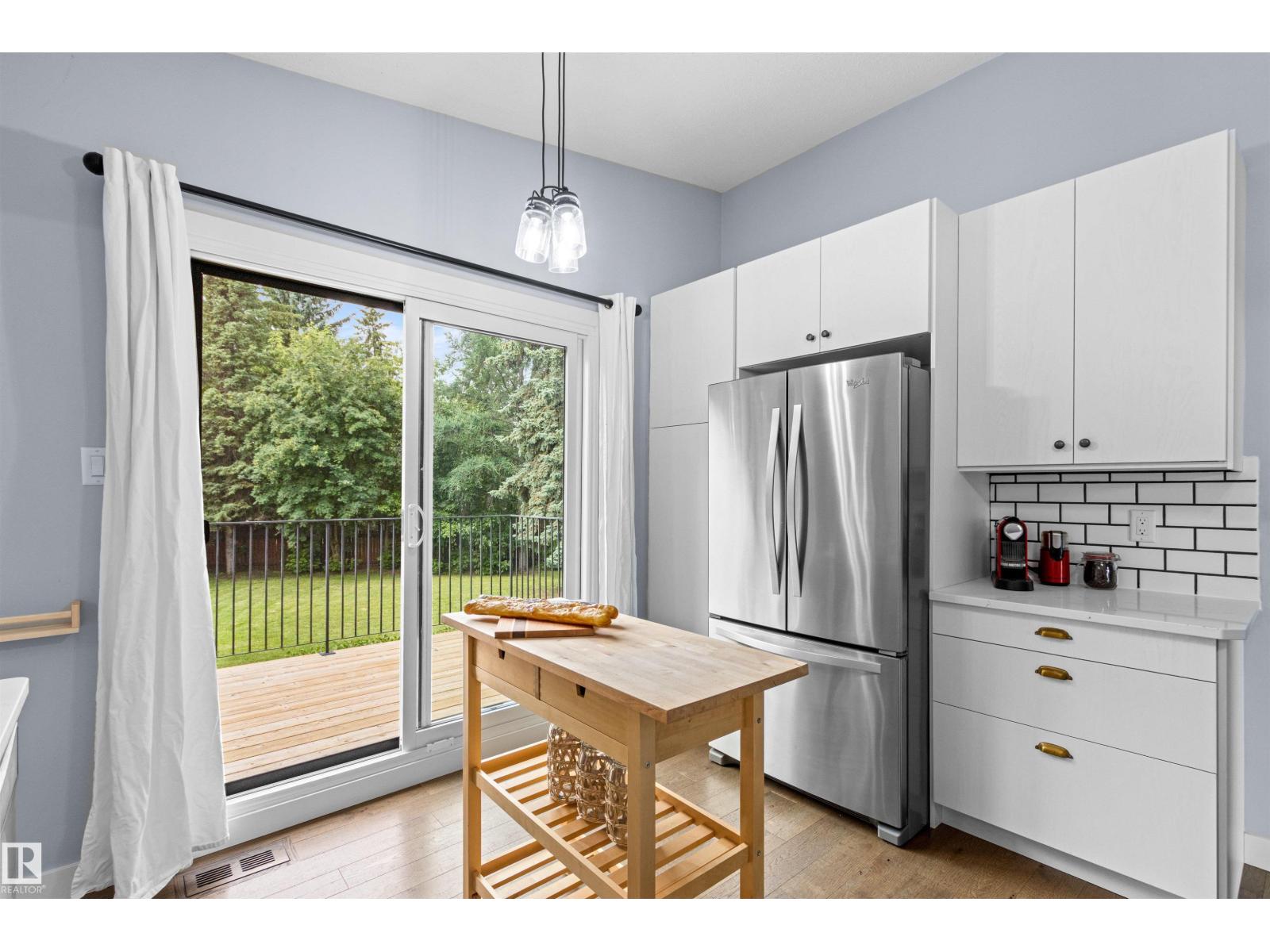 11427 35 AV NW - 19