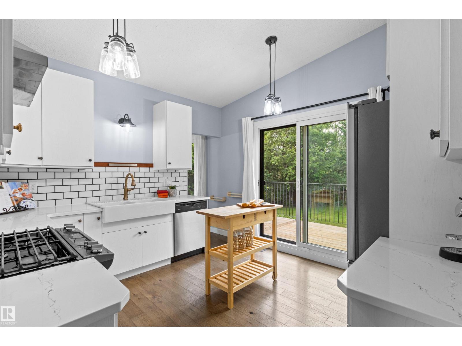 11427 35 AV NW - 20