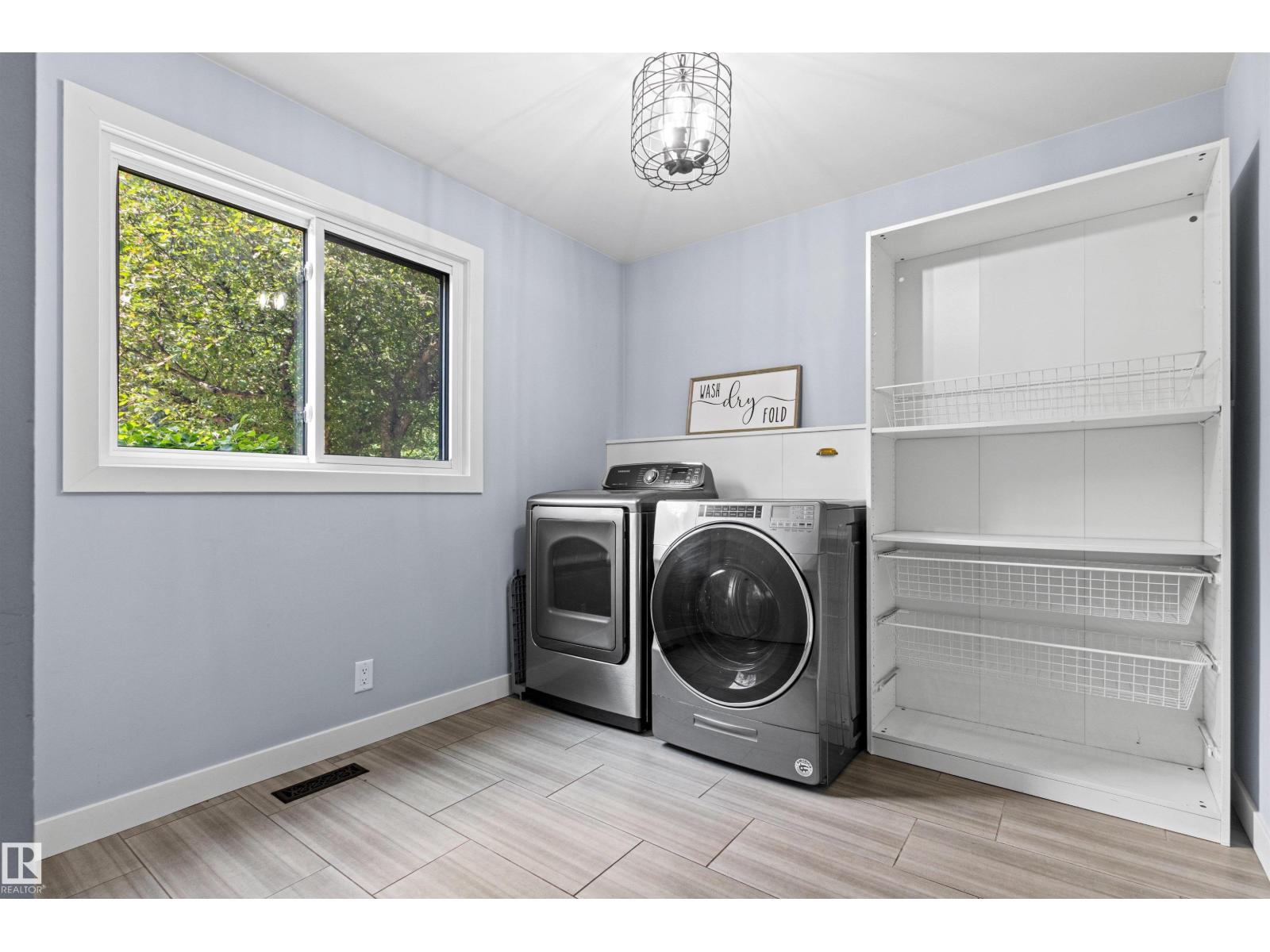 11427 35 AV NW - 28