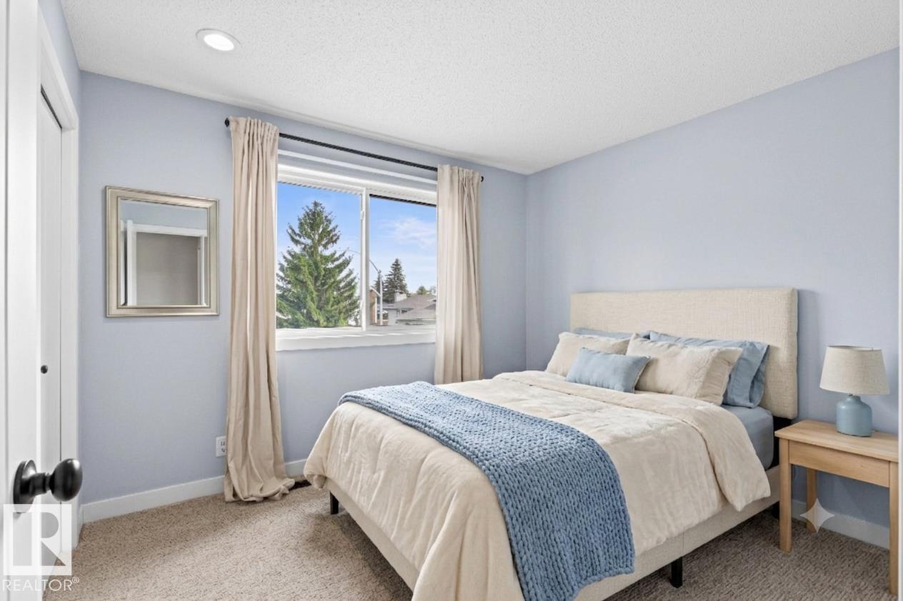 11427 35 AV NW - 38