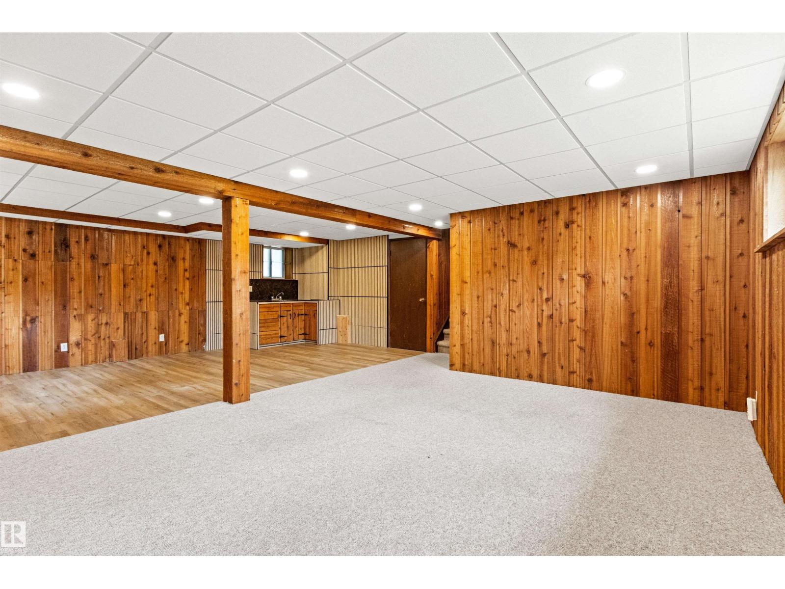 11427 35 AV NW - 50