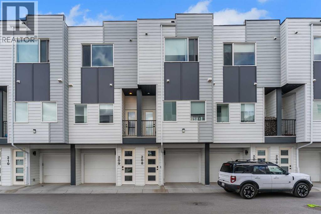 #208 101 Panatella Square NW - 31