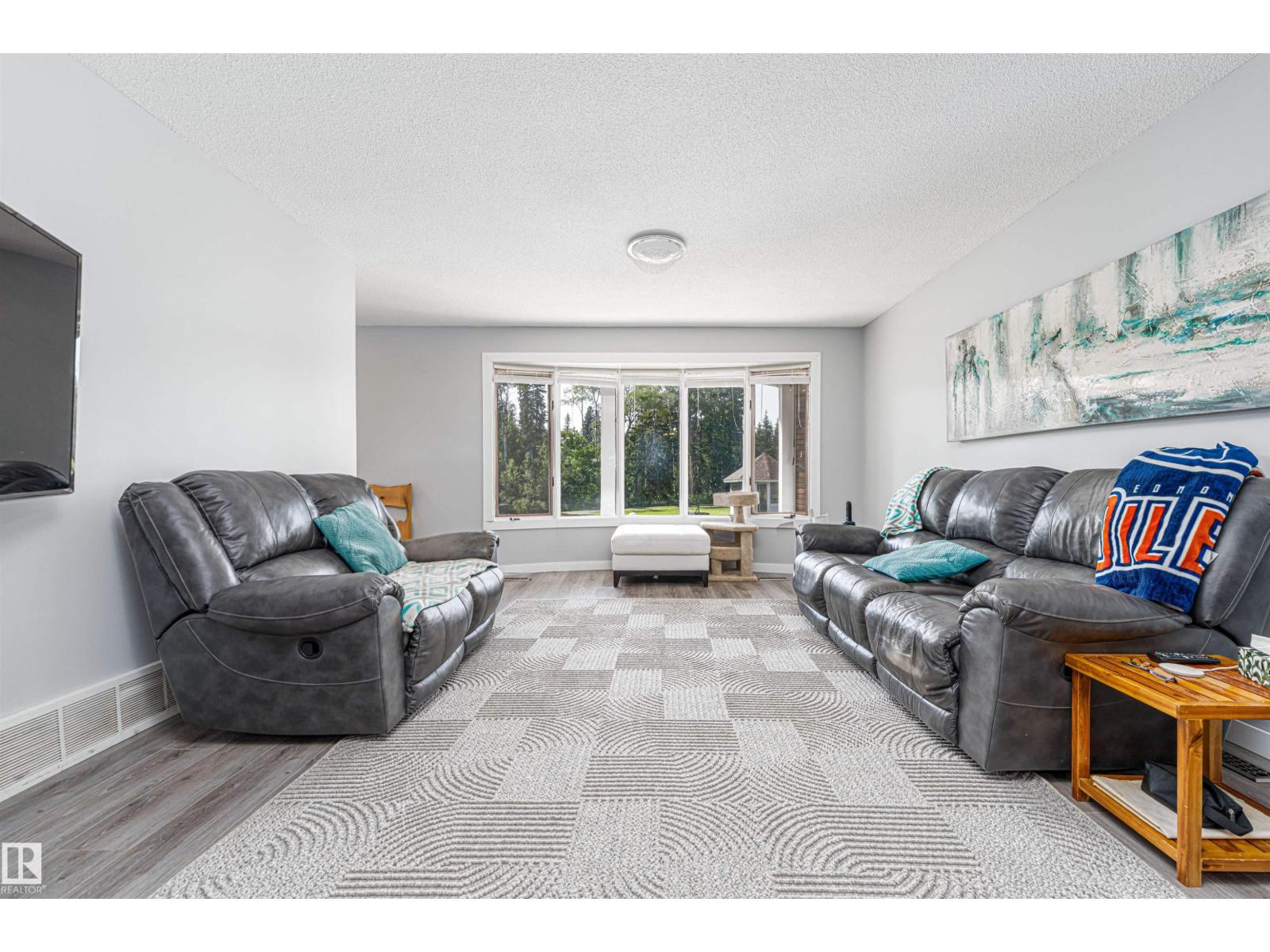 #38 57108 RGE ROAD 220 - 20
