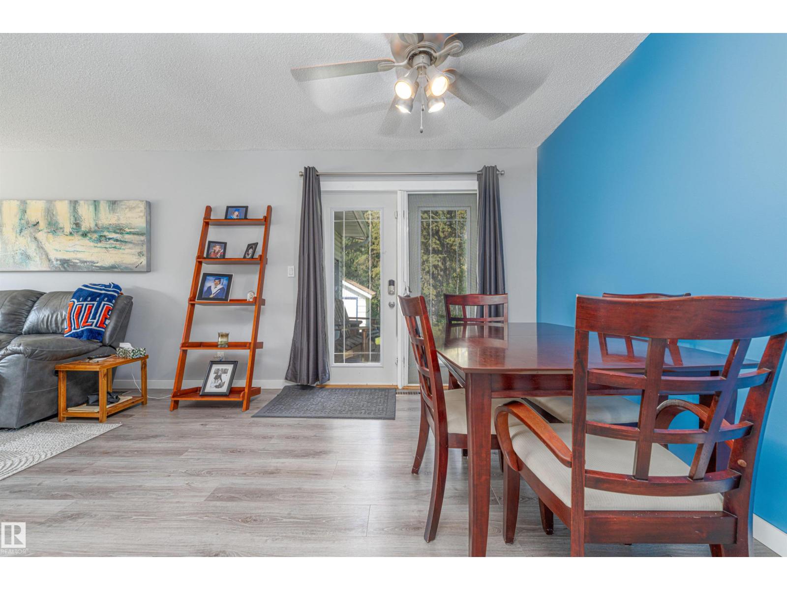 #38 57108 RGE ROAD 220 - 24