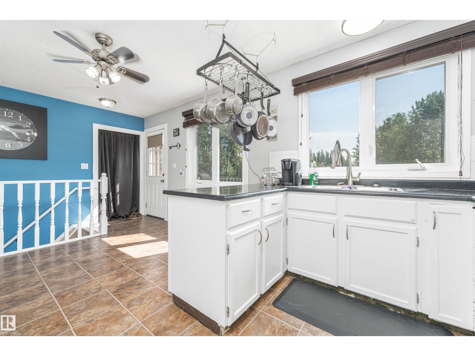 #38 57108 RGE ROAD 220 - 30