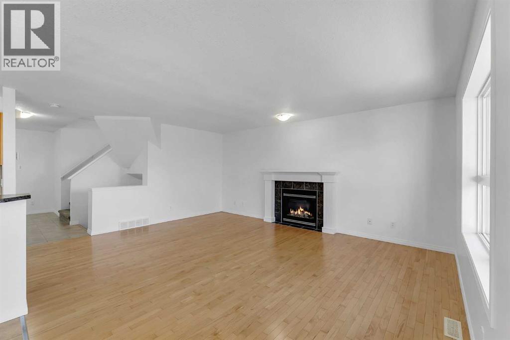 7 Saddlecrest Terrace NE - 4