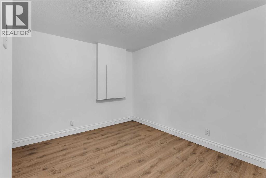 7 Saddlecrest Terrace NE - 39